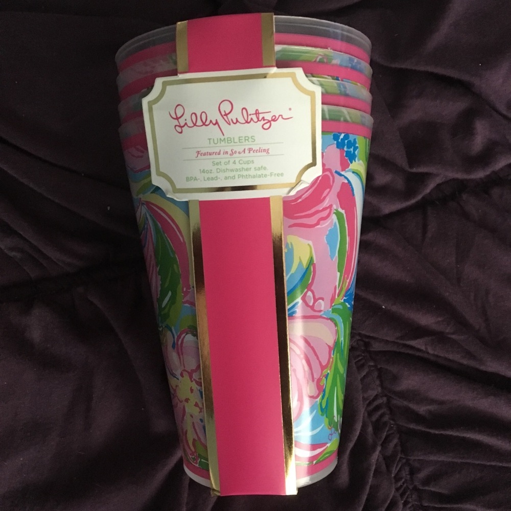 Lilly Pulitzer Plastic Tumblers in “So A Peeling.”